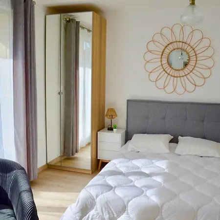 Dolmen Adrien 5 Apartment Tours