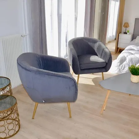 Dolmen Adrien 5 Apartment