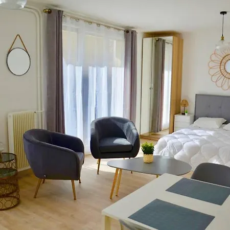Apartment Dolmen Adrien 5 *