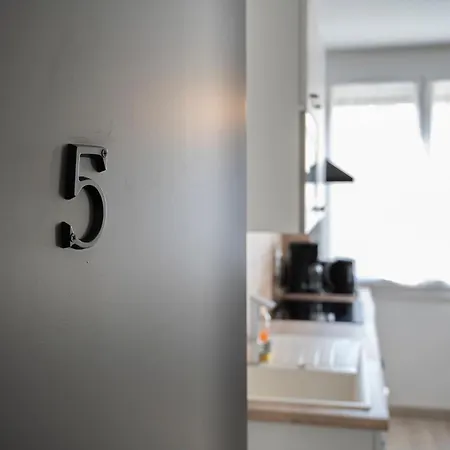 Апартаменты Dolmen Adrien 5 *