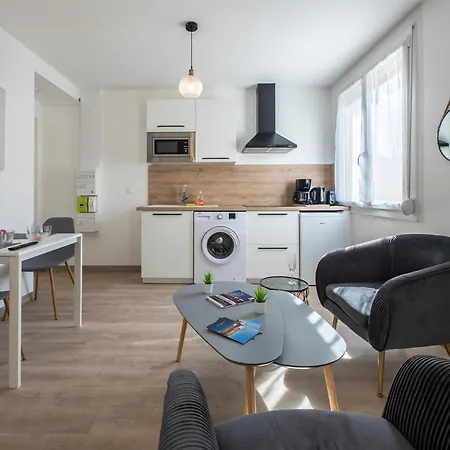 Dolmen Adrien 5 Apartment Tours