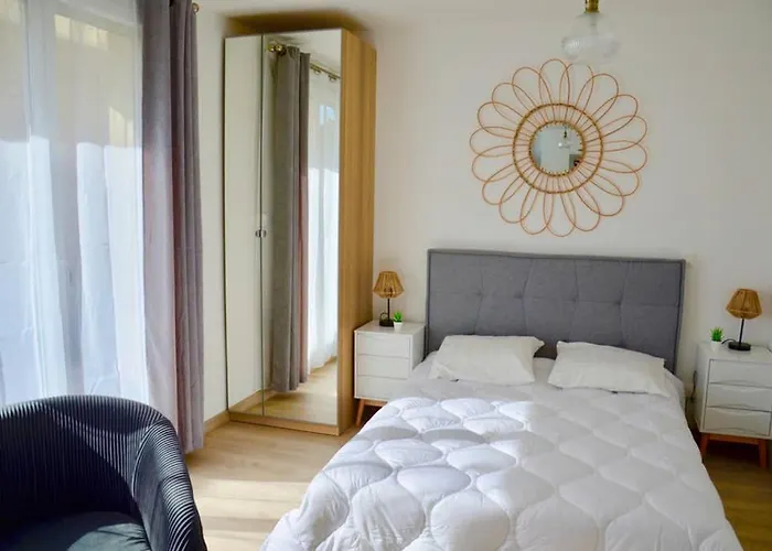 Dolmen Adrien 5 Апартаменты Тур