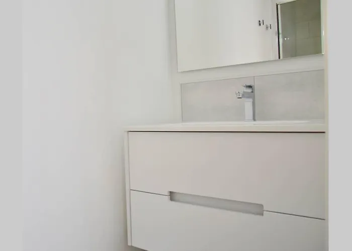 Dolmen Adrien 5 Апартаменты *