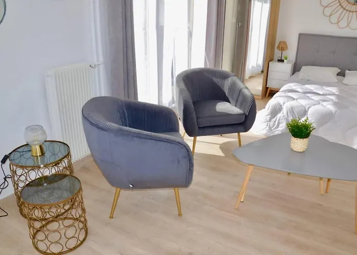 Dolmen Adrien 5 Апартаменты